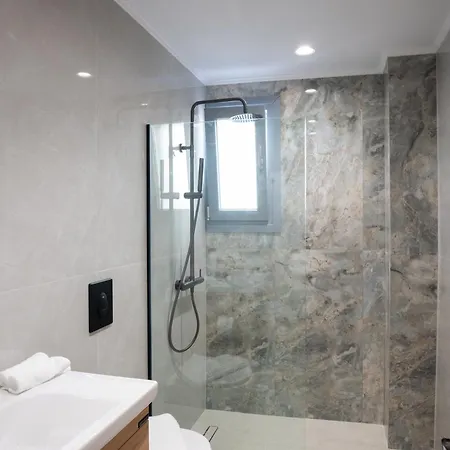 The Cozy Twins Aparthotel