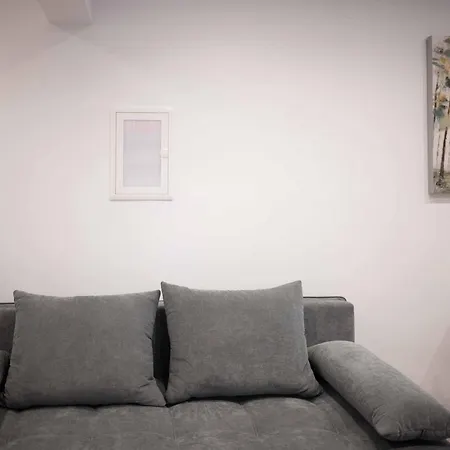 The Cozy Twins Aparthotel