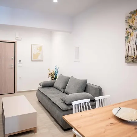 The Cozy Twins Aparthotel