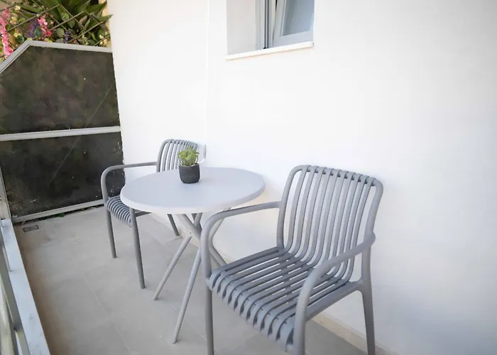 The Cozy Twins Hanya